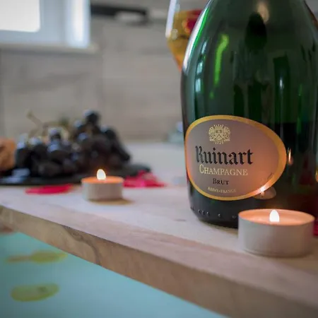 Aman Insolite Jacuzzi Parking Free Centre à 5min Apartamento *